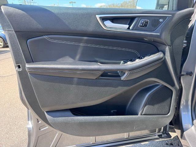 Certified 2023 Ford Edge Titanium AWD/4WD image 24