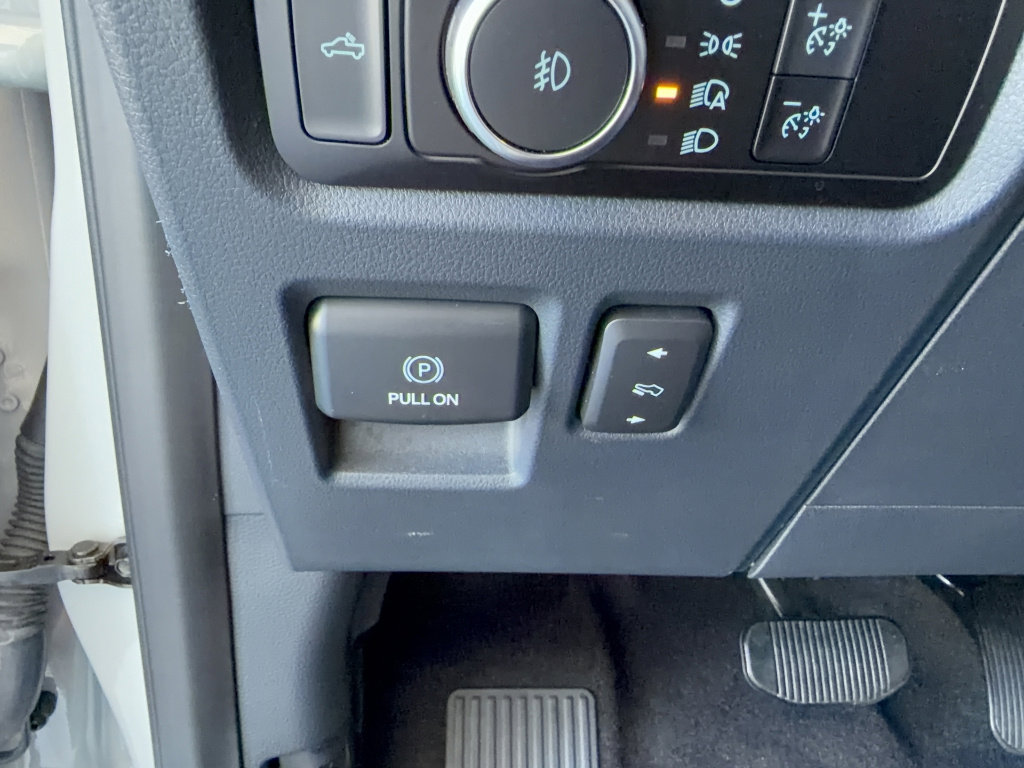 Certified 2023 Ford F150 Platinum w/ Equipment Group 701A High image 32