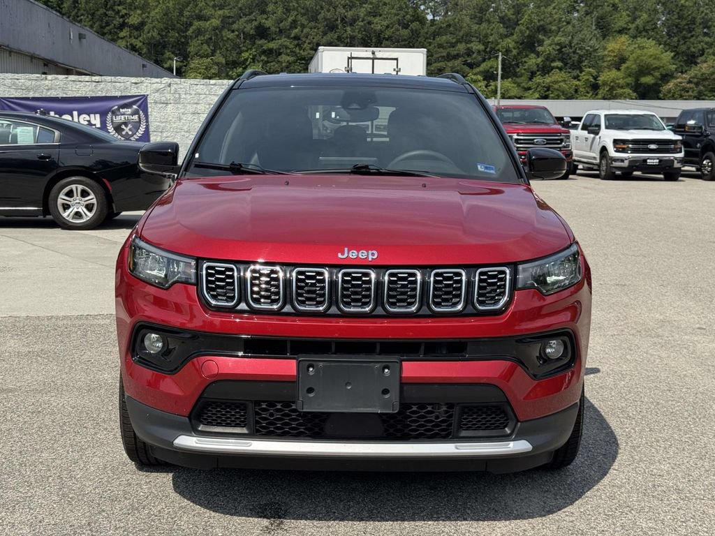 Used 2025 Jeep Compass Limited AWD/4WD image 26