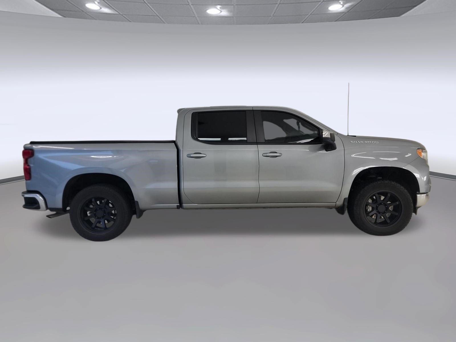 Used 2024 Chevrolet Silverado 1500 LT w/ Protection Package RWD image 6