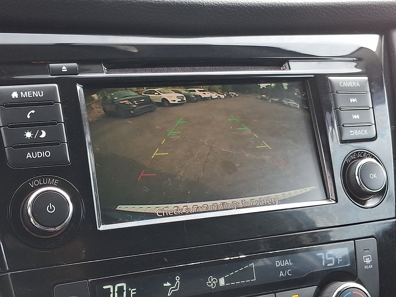 Used 2018 Nissan Rogue SV AWD/4WD image 17