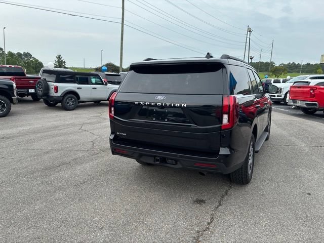 Certified 2025 Ford Expedition Active AWD/4WD image 31
