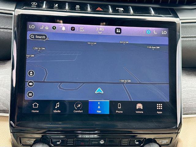 Used 2022 Jeep Grand Cherokee L Limited AWD/4WD image 12