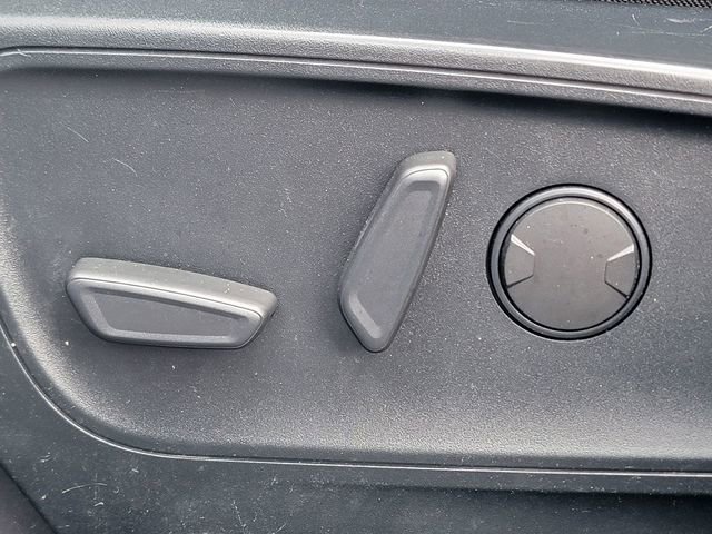 Certified 2020 Ford Escape SE image 3