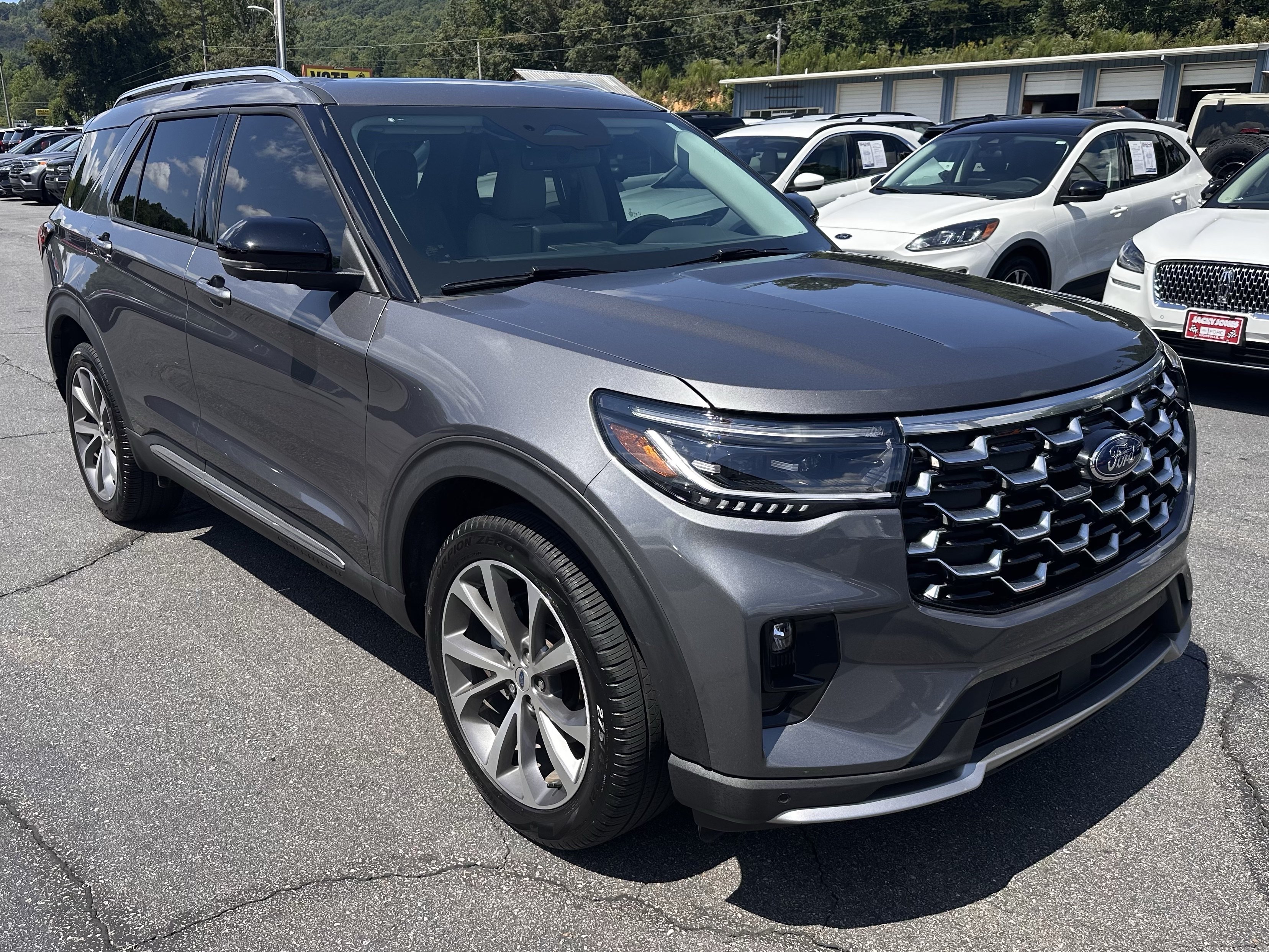 Certified 2025 Ford Explorer Platinum w/ Ultimate Package AWD/4WD image 4
