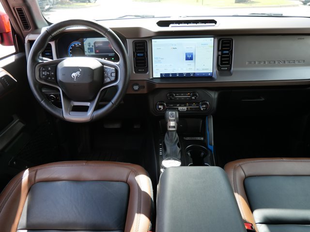 Certified 2023 Ford Bronco Outer Banks w/ Sasquatch Package AWD/4WD image 18