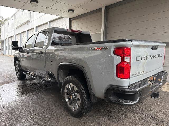 Used 2024 Chevrolet Silverado 2500 Custom w/ Custom Value Package image 2