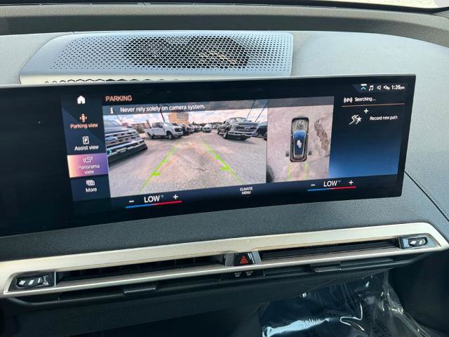 Used 2023 BMW iX xDrive50 w/ Premium Package AWD/4WD image 21