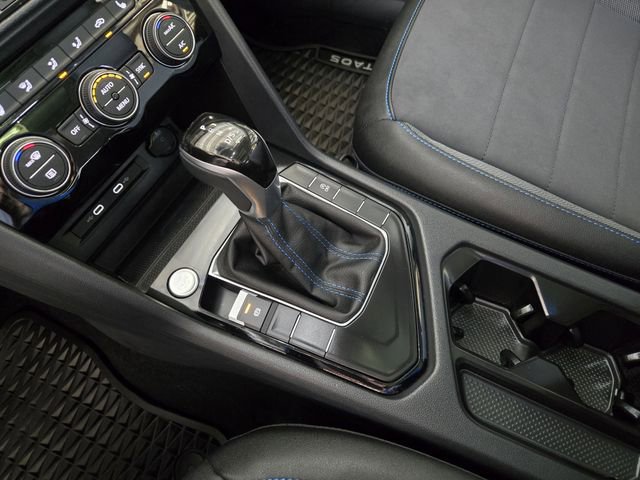 Used 2024 Volkswagen Taos SE FWD image 21