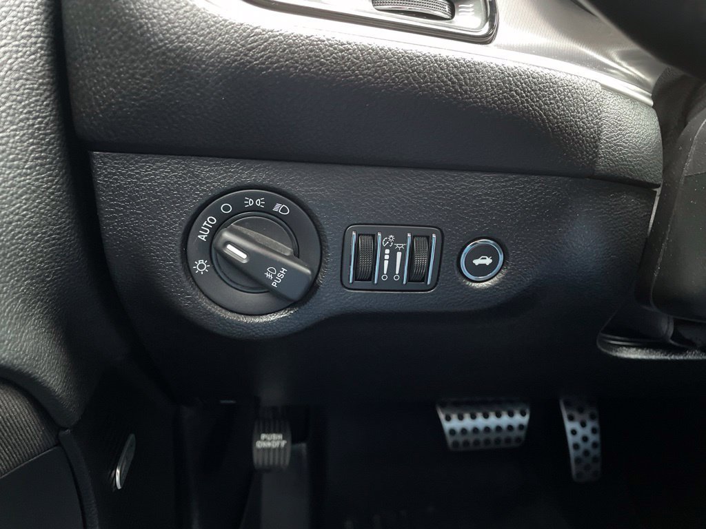Used 2021 Dodge Challenger R/T Scat Pack RWD image 25