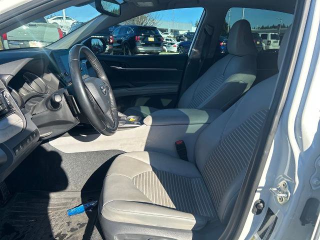 Used 2021 Toyota Camry SE w/ Cold Weather Package image 5