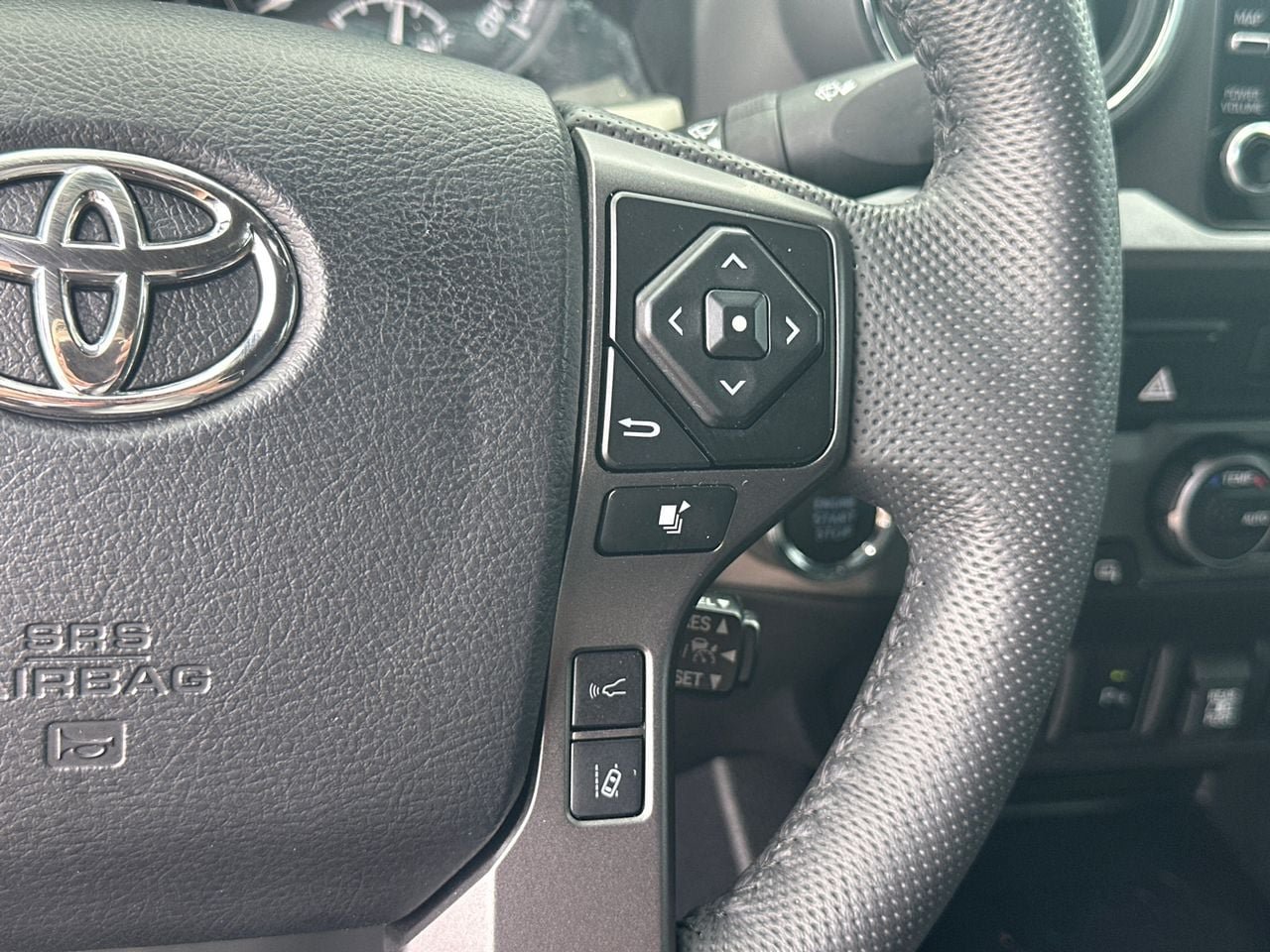 Used 2022 Toyota Tacoma TRD Sport w/ TRD Premium Sport Package RWD image 27