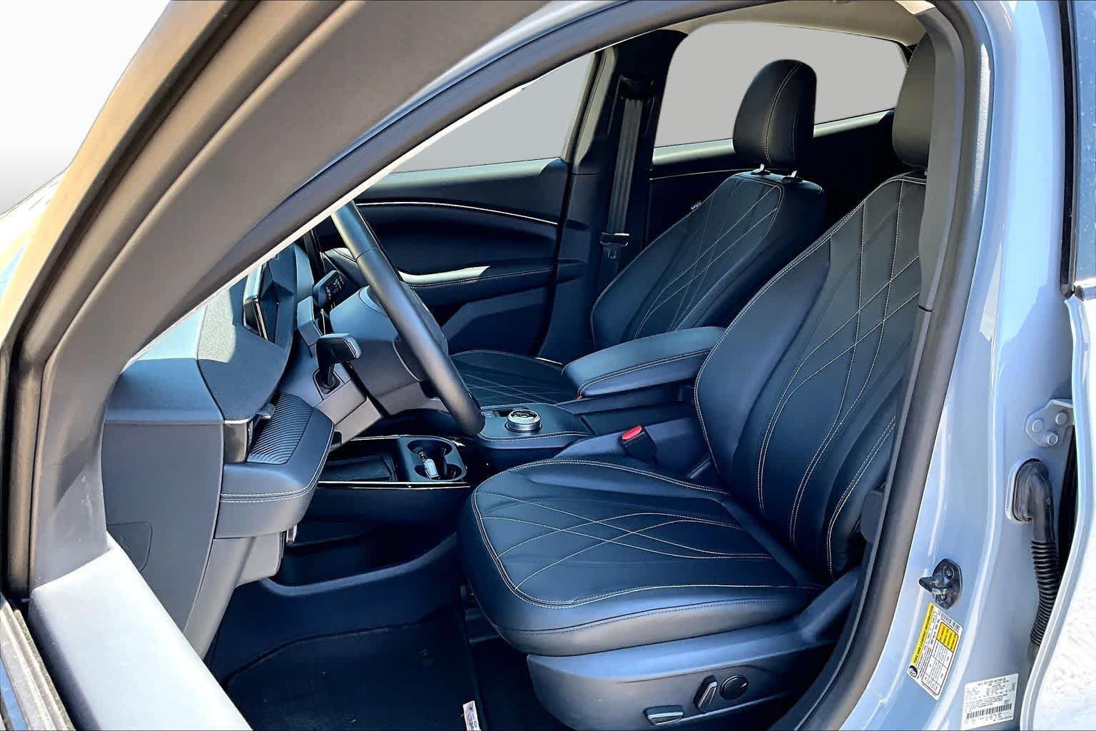 Certified 2024 Ford Mustang Mach-E Select RWD image 9