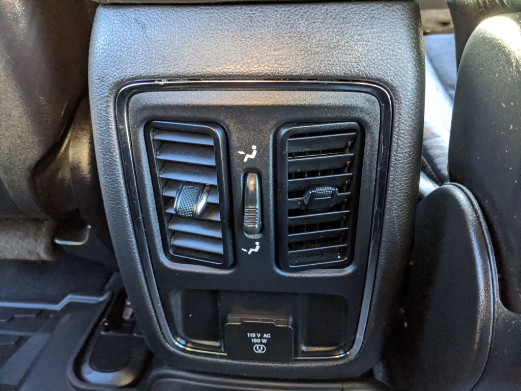Used 2020 Jeep Grand Cherokee Altitude image 14