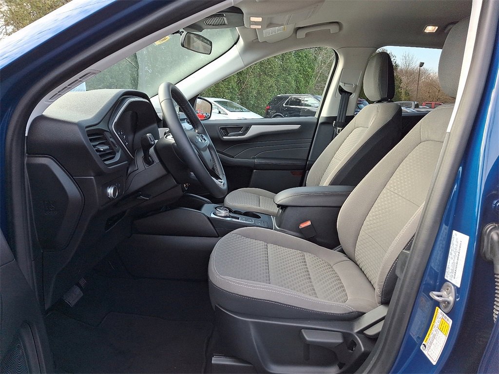 Certified 2022 Ford Escape SE w/ SE Sport Appearance Package image 13