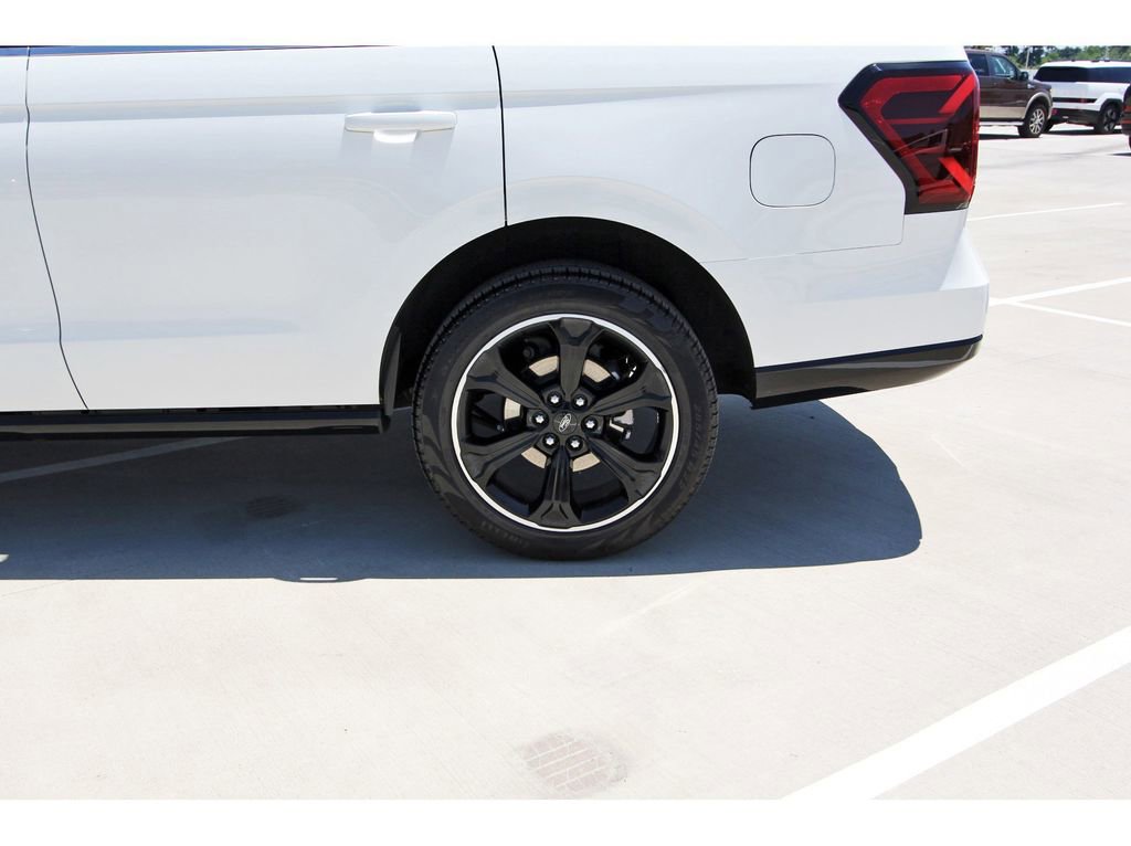Certified 2024 Ford Expedition Limited RWD image 27