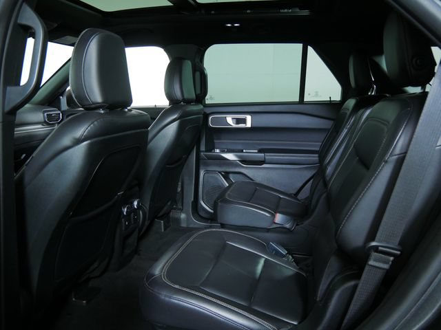 Certified 2020 Ford Explorer XLT w/ Equipment Group 202A AWD/4WD image 17