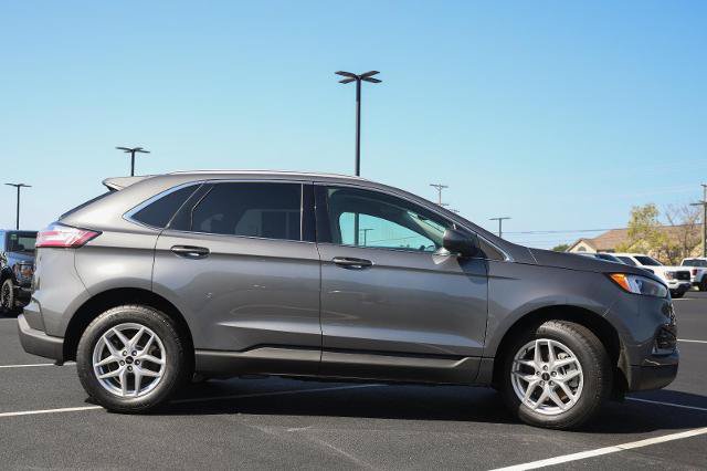 Certified 2024 Ford Edge SEL w/ Convenience Package AWD/4WD image 6