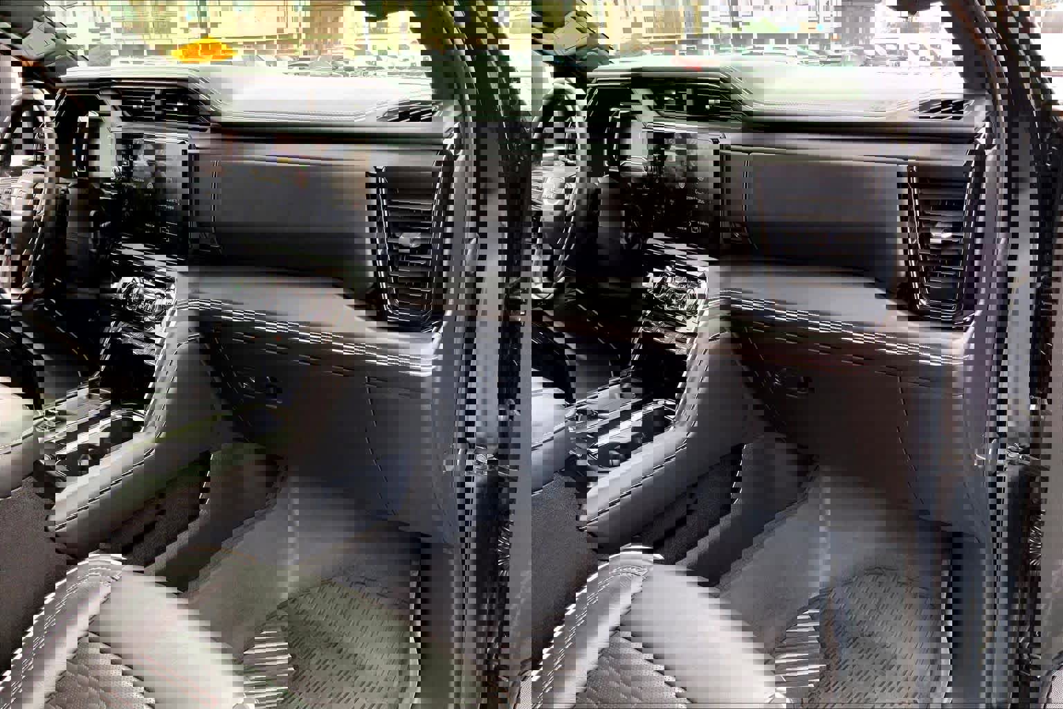 Used 2024 GMC Sierra 2500 AT4X w/ AT4X AEV Edition image 17