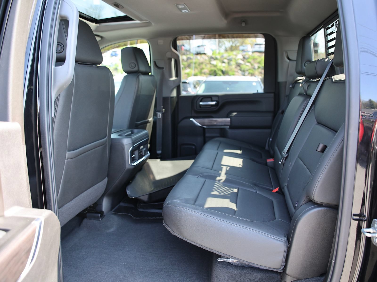 Used 2022 Chevrolet Silverado 2500 LTZ w/ LTZ Plus Package AWD/4WD image 29