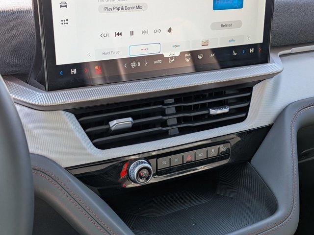 Certified 2025 Ford Explorer Active w/ Active Comfort Package image 23