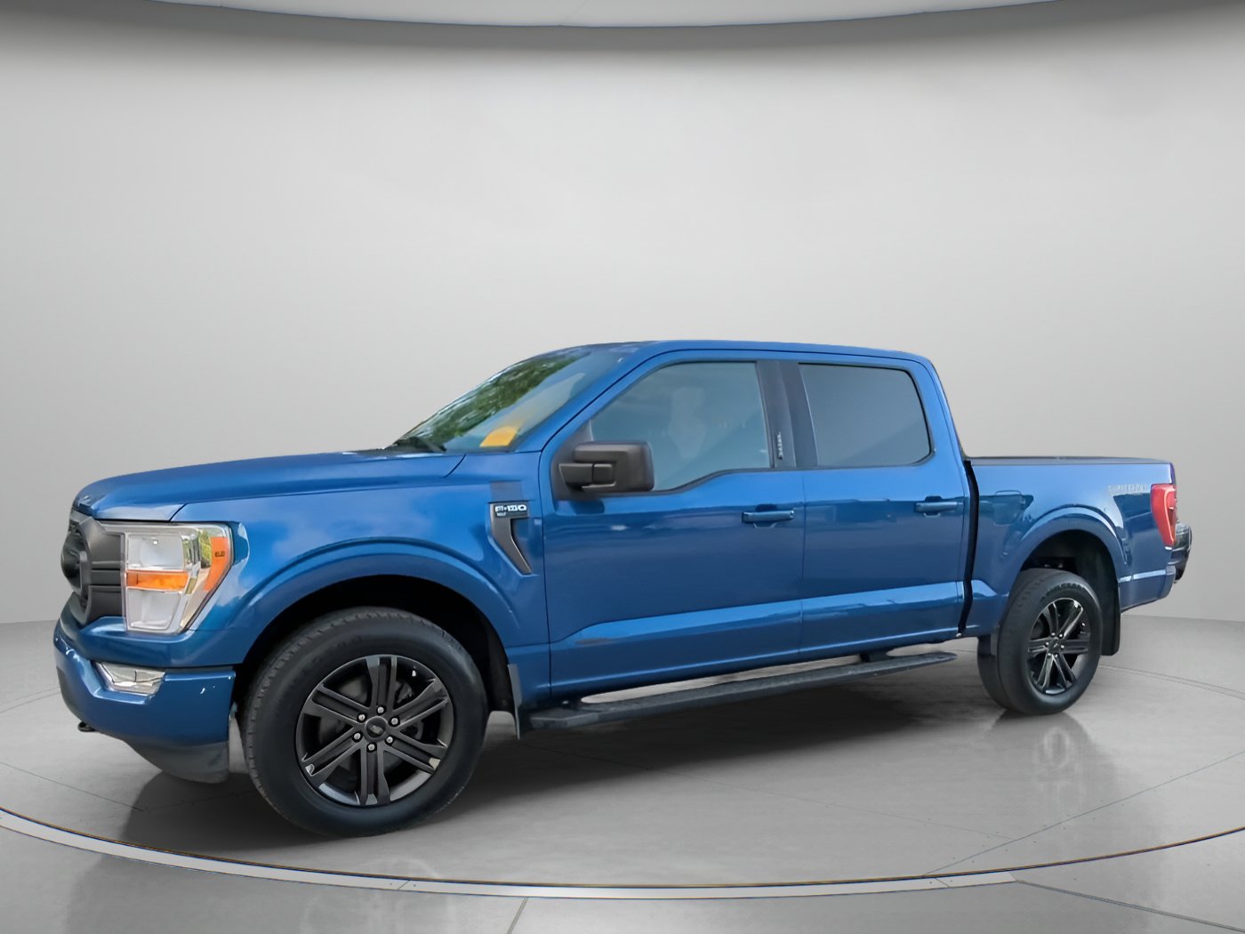 Certified 2022 Ford F150 XLT w/ Equipment Group 301A Mid AWD/4WD image 11
