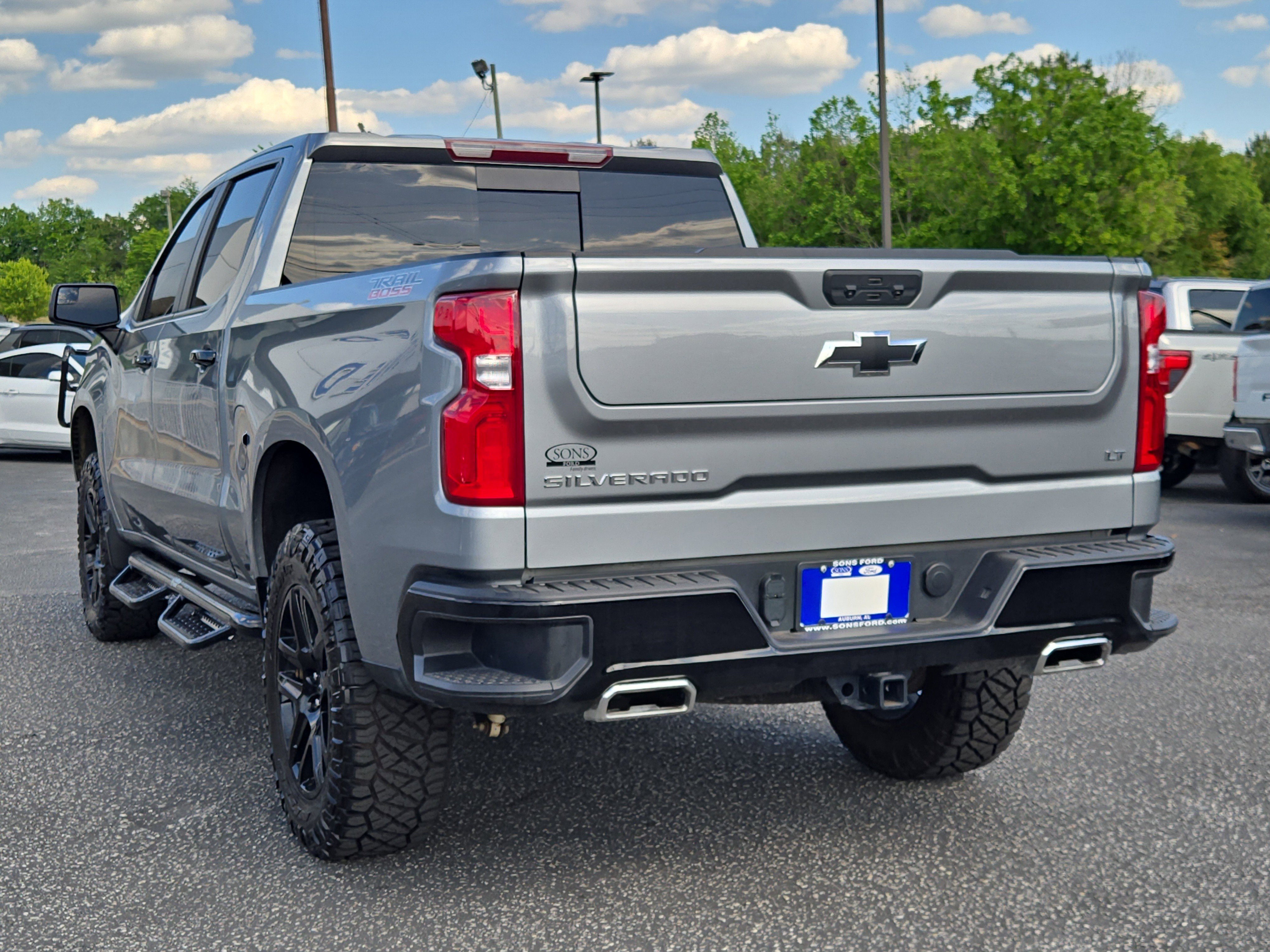 Used 2024 Chevrolet Silverado 1500 LT Trail Boss w/ Convenience Package II AWD/4WD image 11