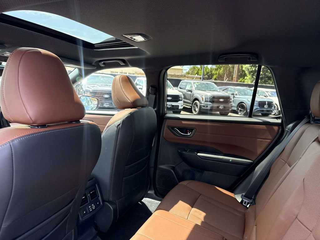 Used 2026 Subaru Outback Touring AWD/4WD image 10