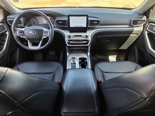 Certified 2022 Ford Explorer XLT w/ Equipment Group 202A image 8