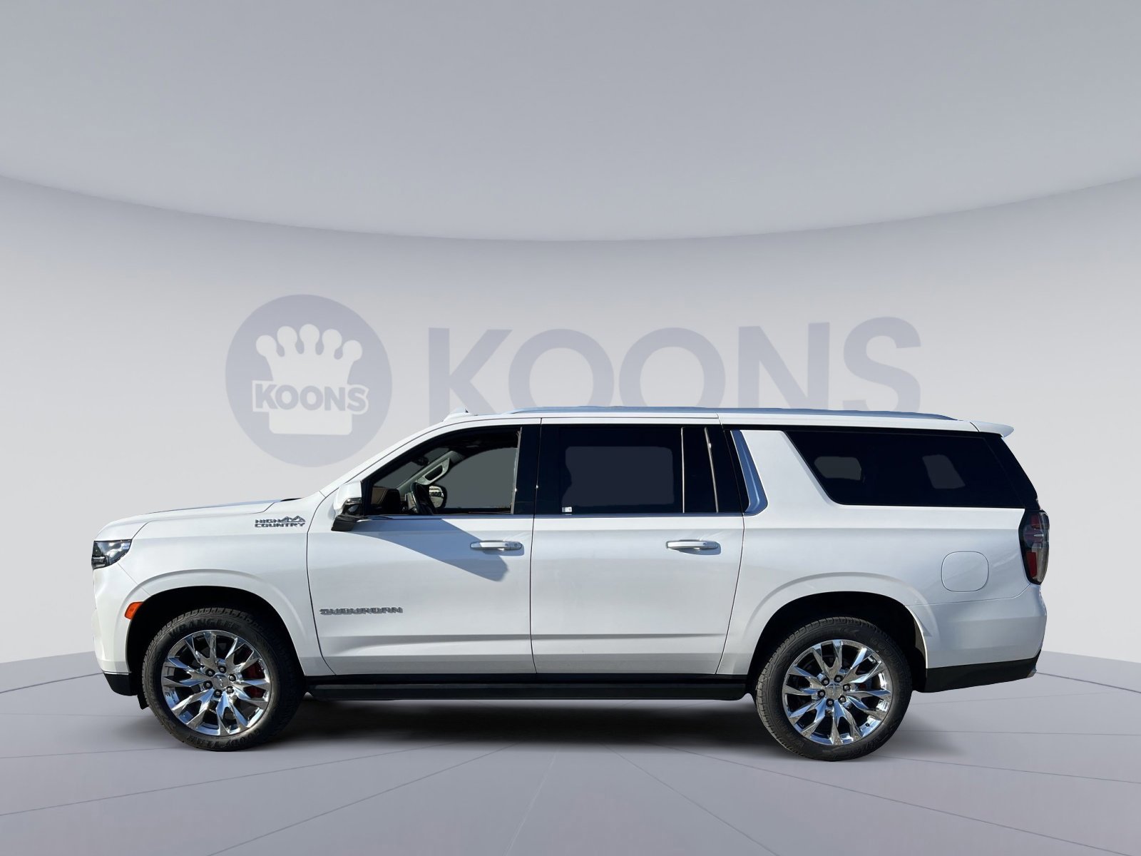 Used 2021 Chevrolet Suburban High Country w/ Premium Package image 6