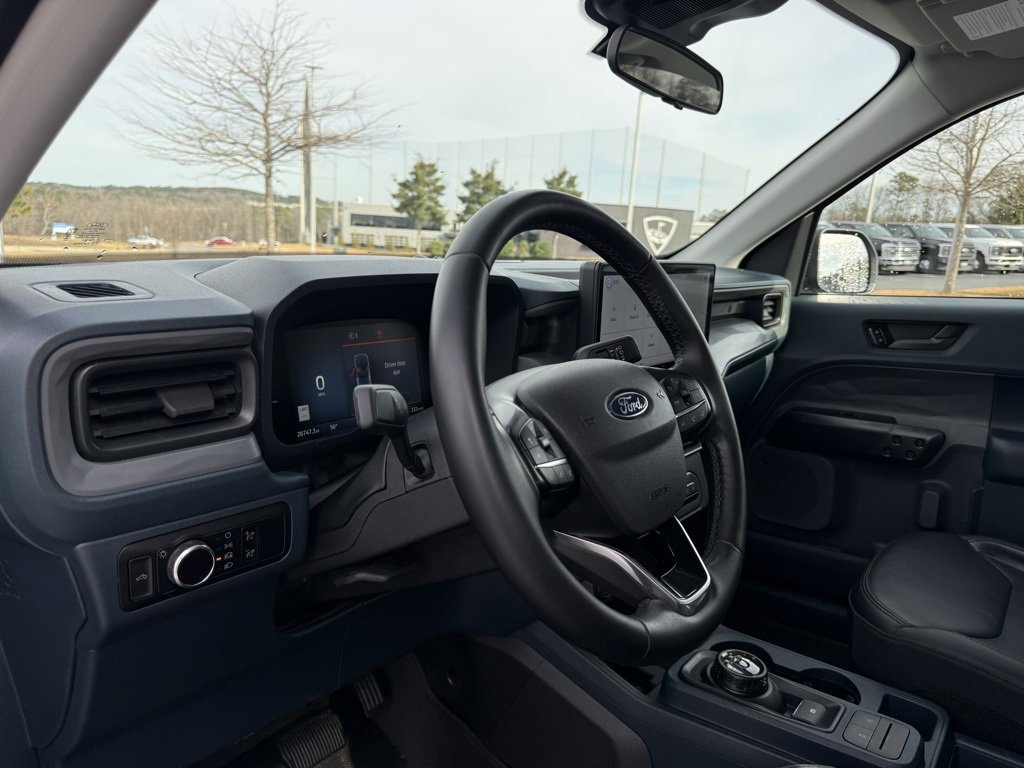 Certified 2025 Ford Maverick Lariat w/ Black Appearance Package image 10