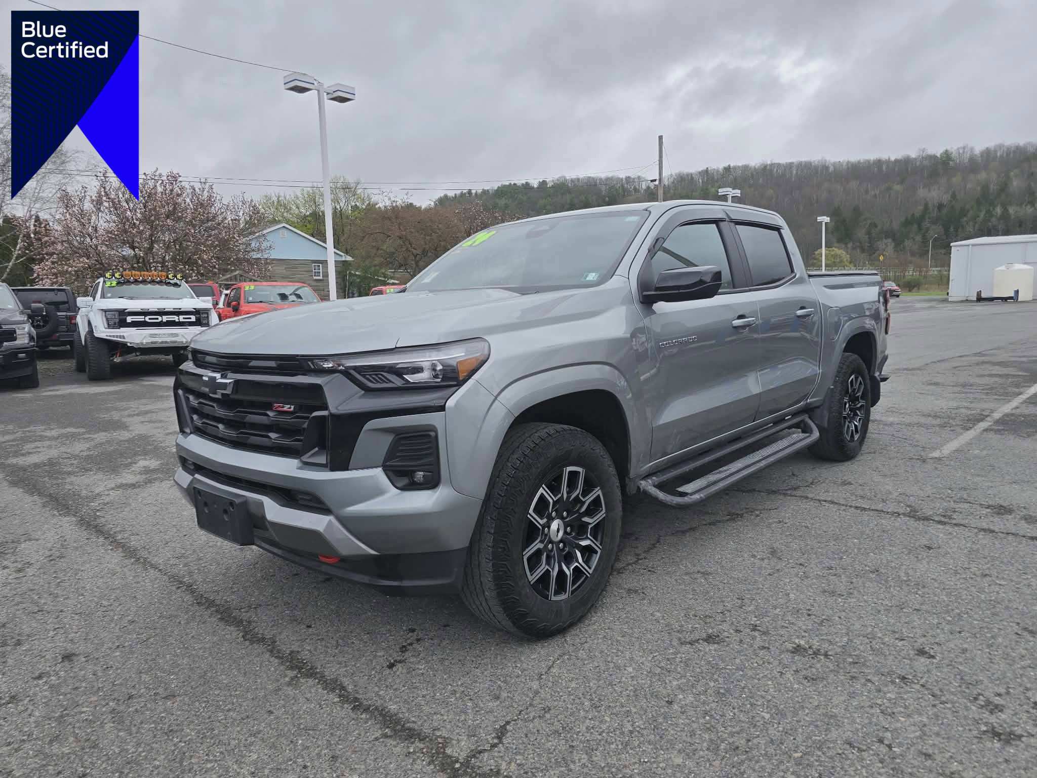 Used 2024 Chevrolet Colorado Z71 w/ Z71 Convenience Package 2