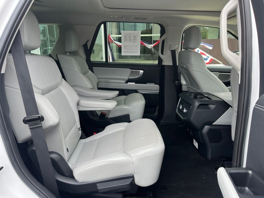 Certified 2025 Ford Expedition Platinum AWD/4WD image 19
