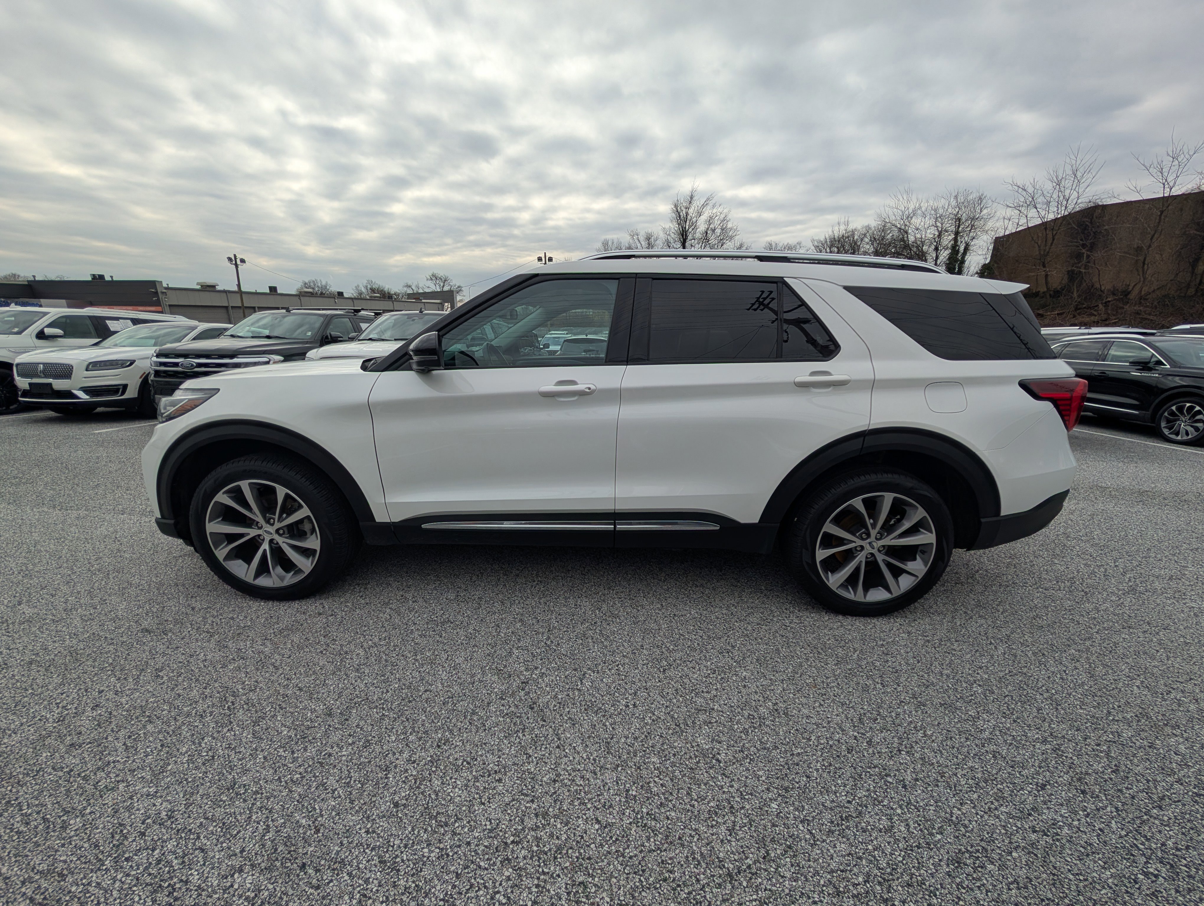 Certified 2025 Ford Explorer Platinum w/ Ultimate Package image 6