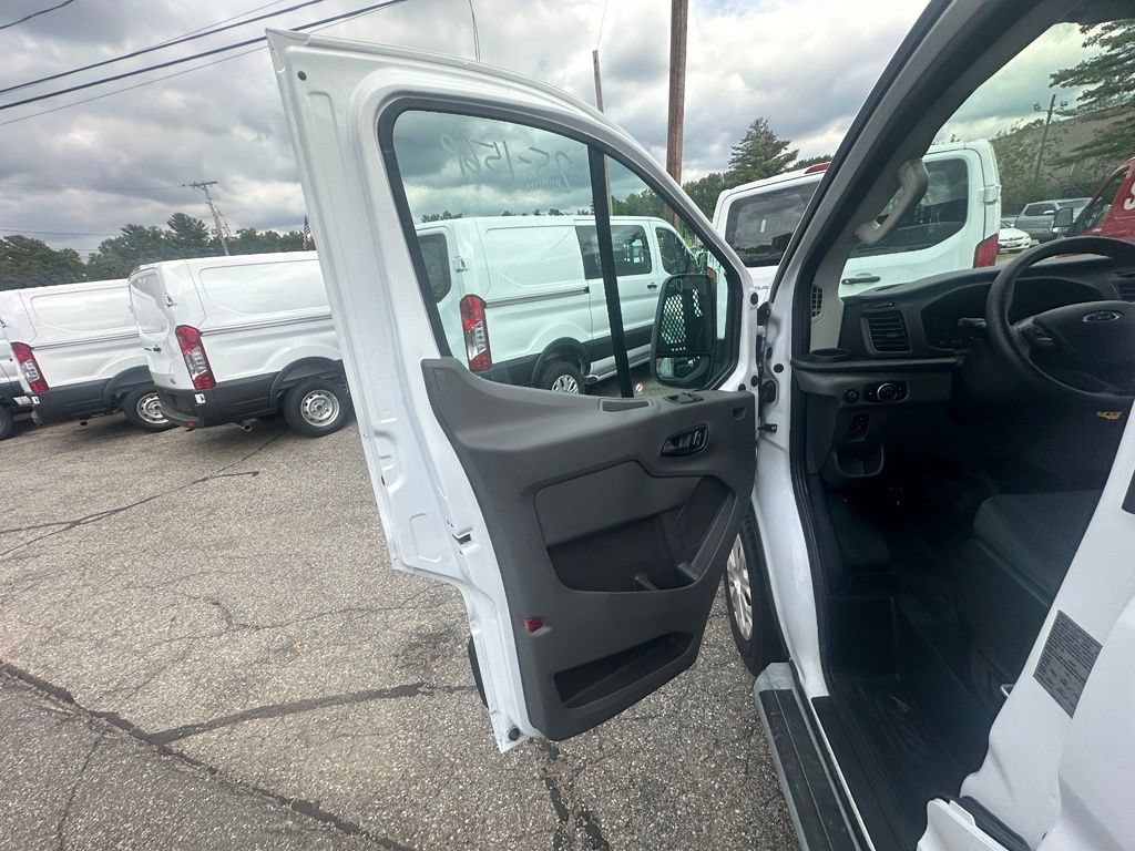 Certified 2025 Ford Transit 250 Low Roof w/ Exterior Upgrade Package RWD image 13