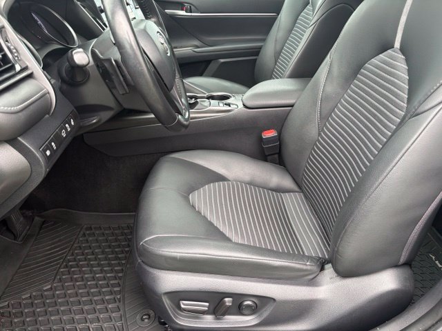 Used 2024 Toyota Camry SE AWD/4WD image 10