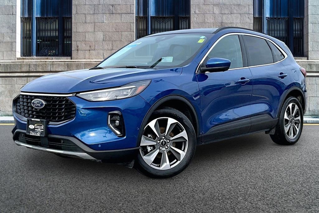 Certified 2023 Ford Escape Platinum w/ Premium Technology Package AWD/4WD video 2