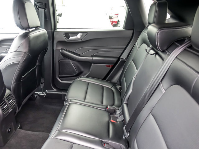 Certified 2025 Ford Escape Platinum image 12