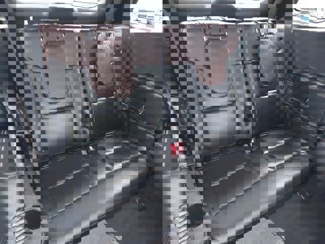 Certified 2021 Ford Explorer Platinum w/ Equipment Group 601A image 28