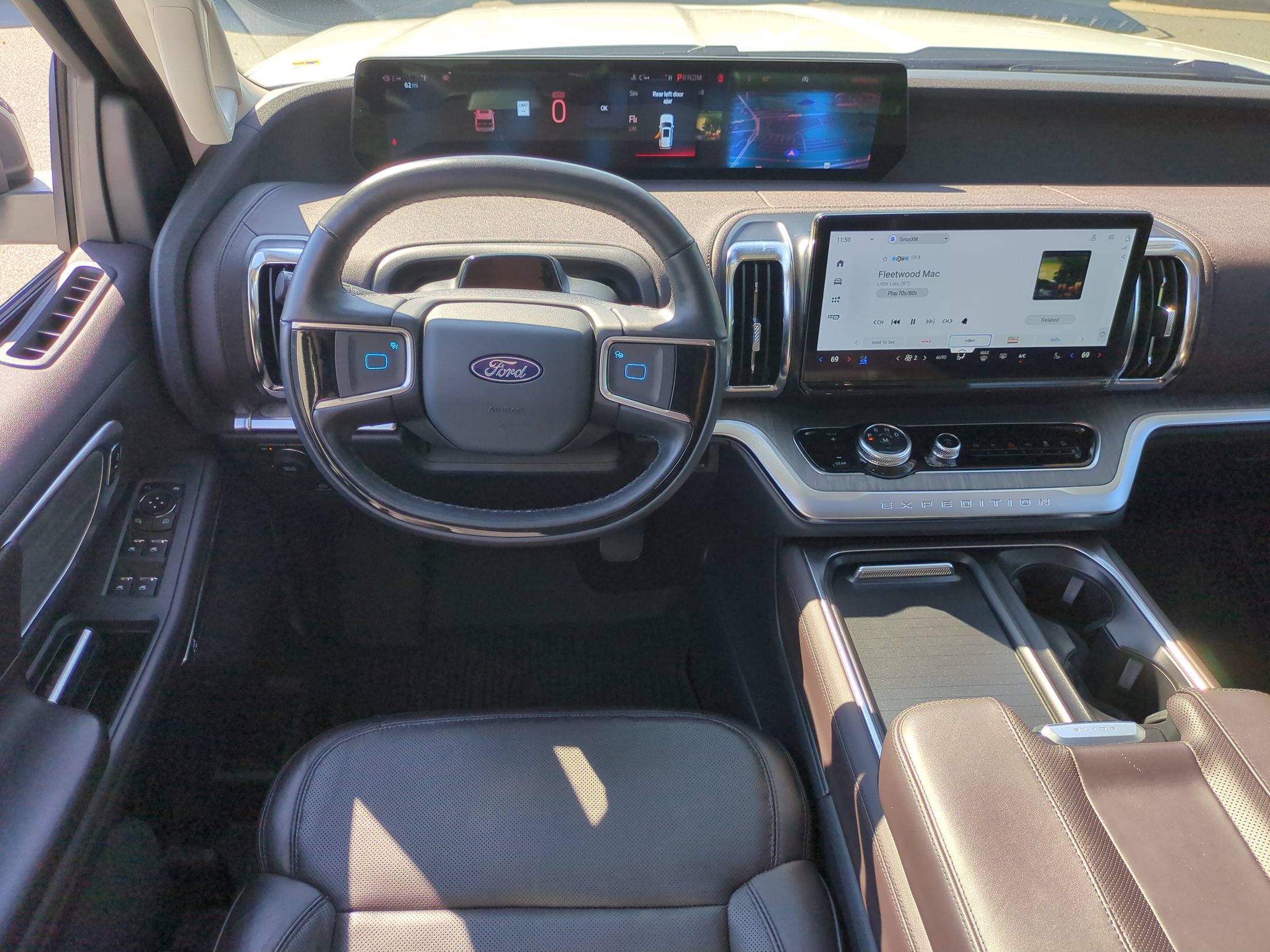 Certified 2025 Ford Expedition Max Platinum w/ Platinum Ultimate Package AWD/4WD image 34