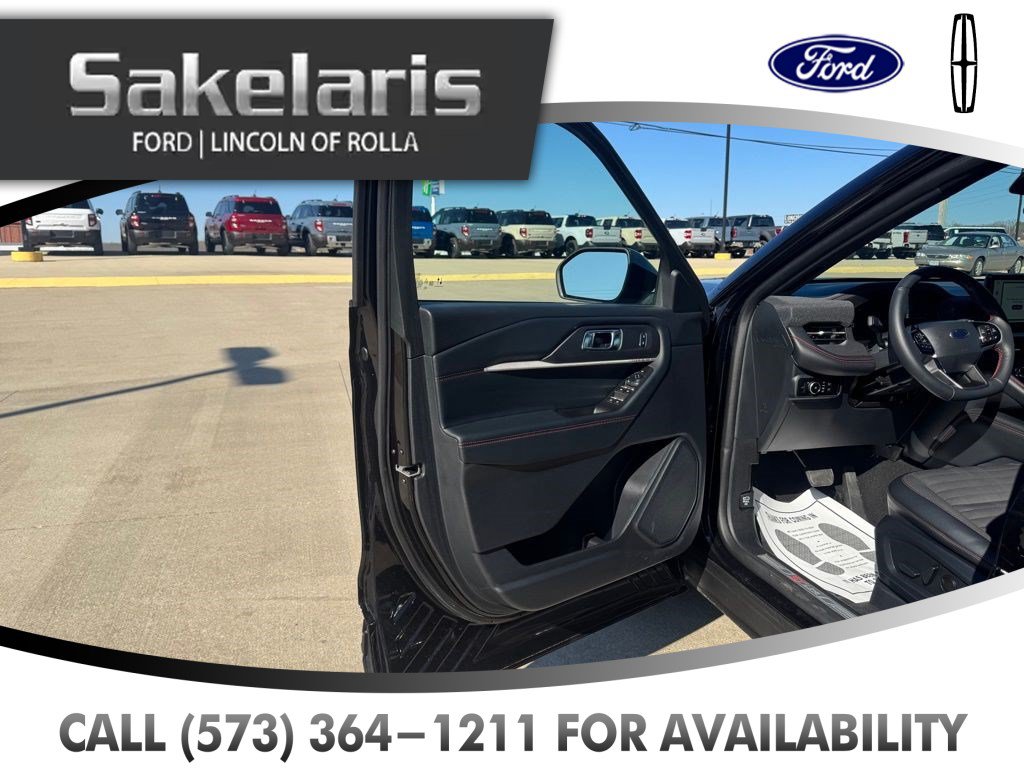 Certified 2025 Ford Explorer ST-Line AWD/4WD image 7
