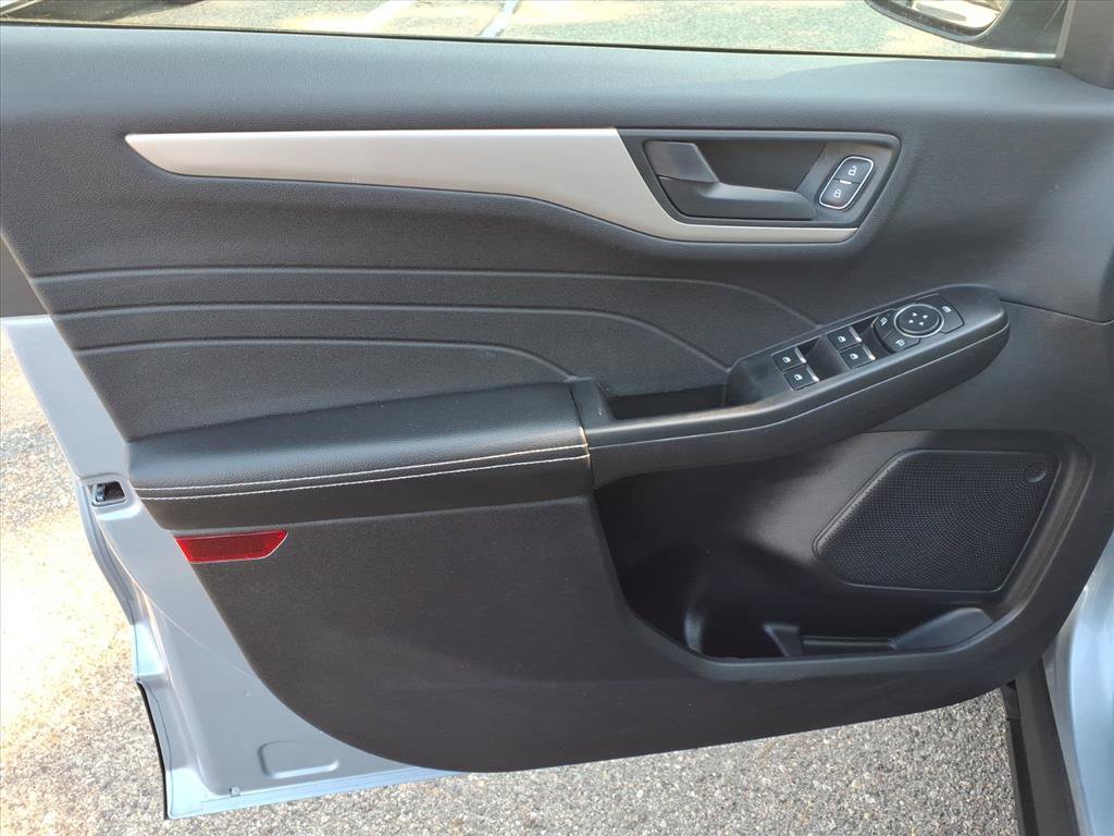 Certified 2022 Ford Escape SE image 13