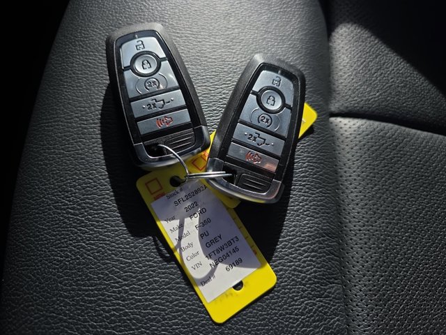 Certified 2022 Ford F350 Lariat w/ Tremor Off-Road Package image 34