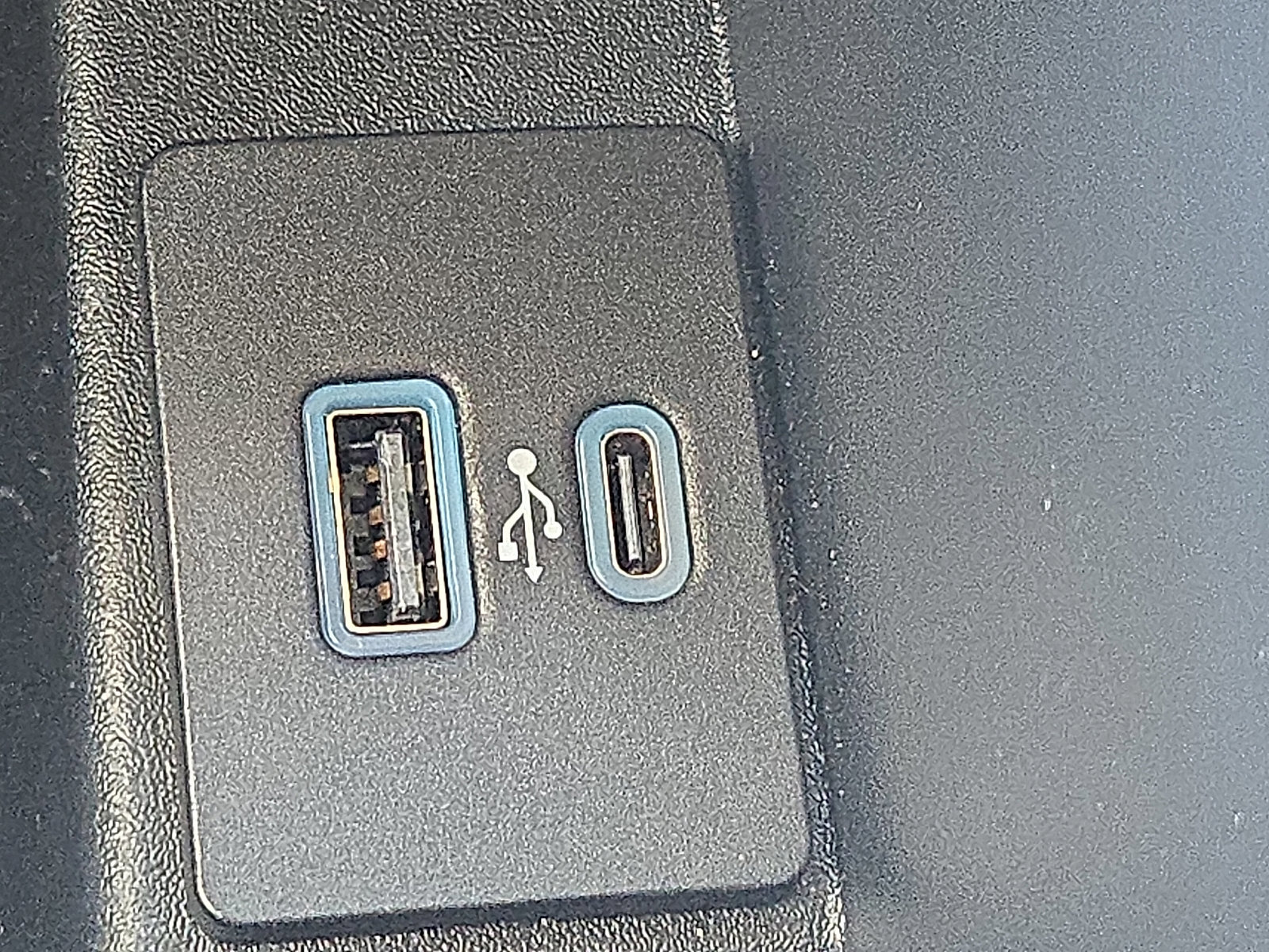 Certified 2024 Ford Edge Titanium image 19