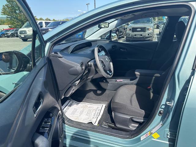 Used 2020 Toyota Prius LE image 9