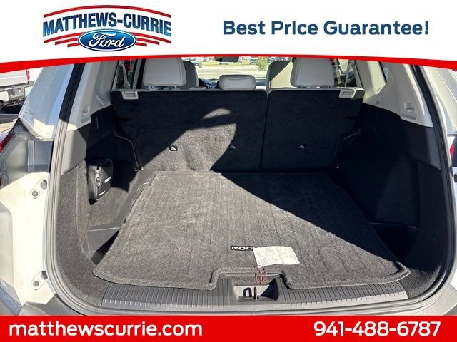 Used 2023 Nissan Rogue SV w/ SV Premium B Package image 13