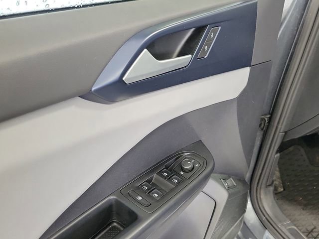 Used 2022 Volkswagen Taos SE image 7