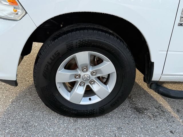 Used 2020 RAM 1500 Express RWD image 4