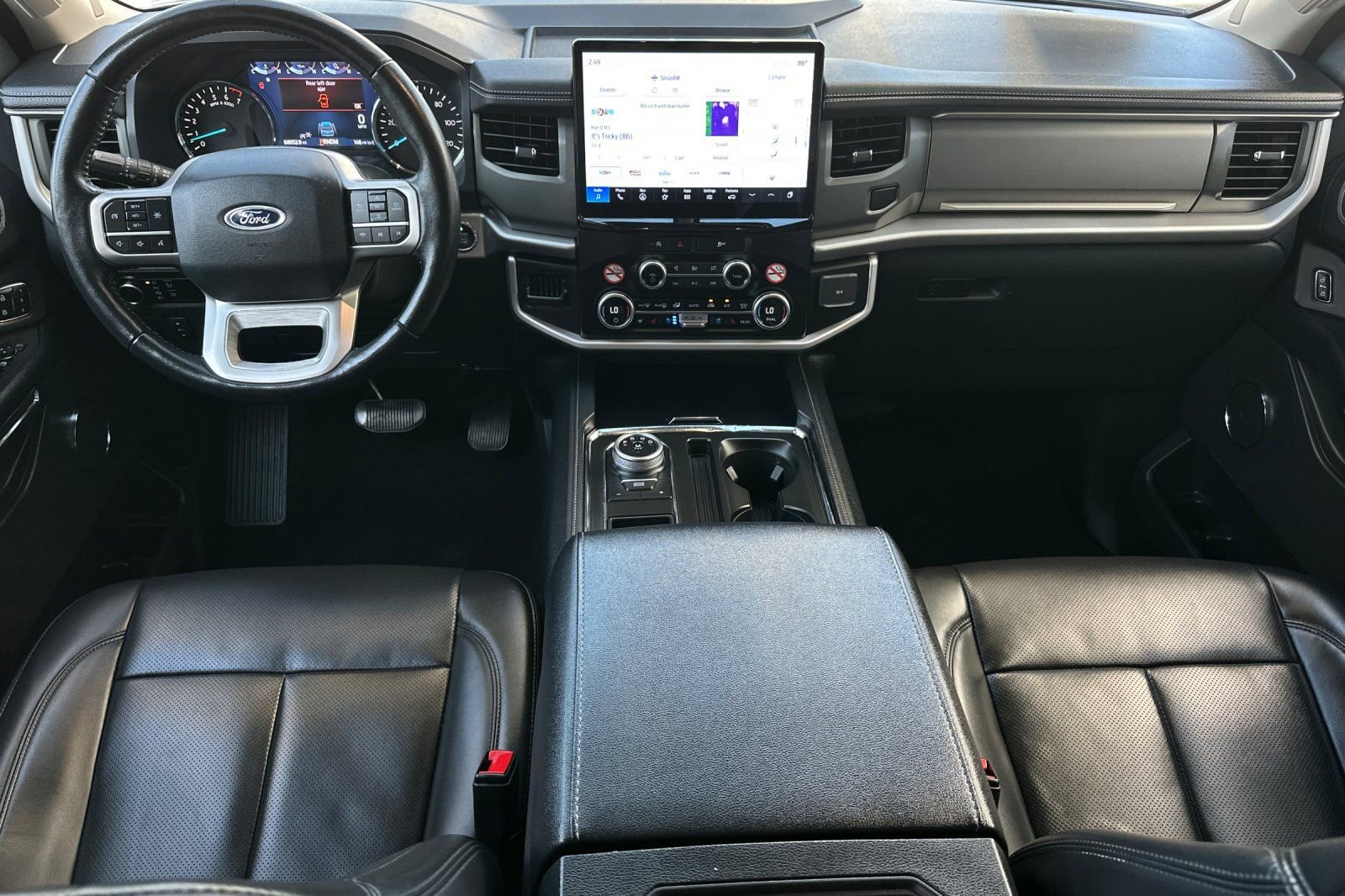 Certified 2024 Ford Expedition XLT image 12