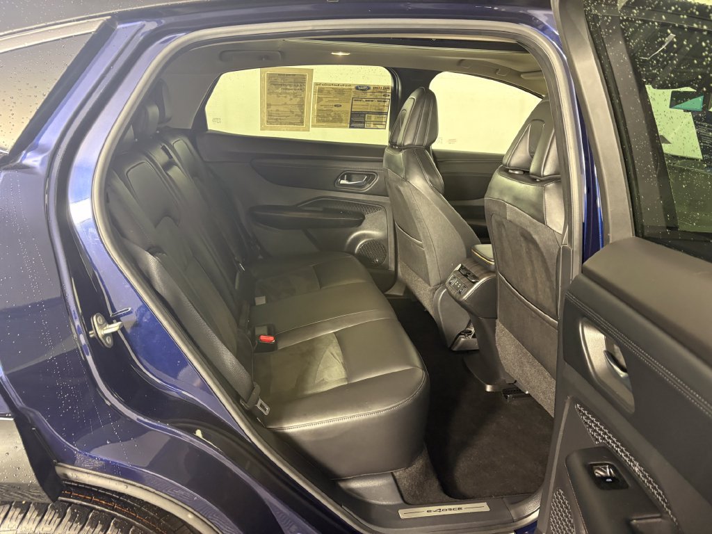 Used 2025 Nissan Ariya AWD image 34
